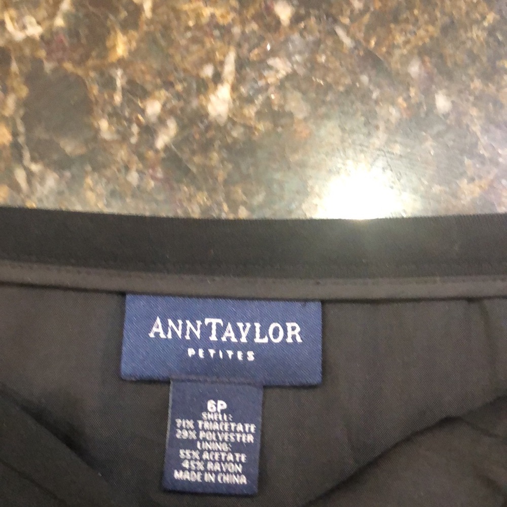 Ann Taylor skirt in black 20 inches length beautiful design on the bottom. - Picture 3 of 4